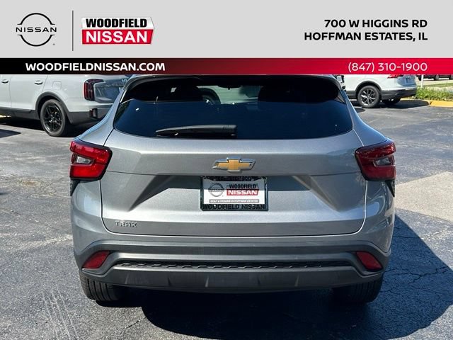 Used 2024 Chevrolet Trax LS FWD image 4