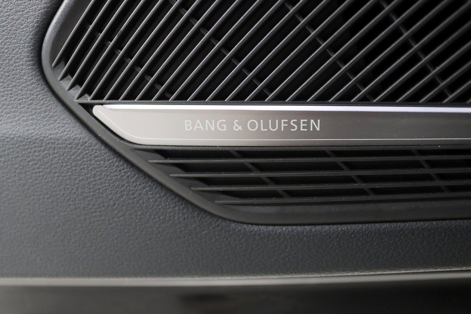 Used 2023 Audi S4 Prestige image 33