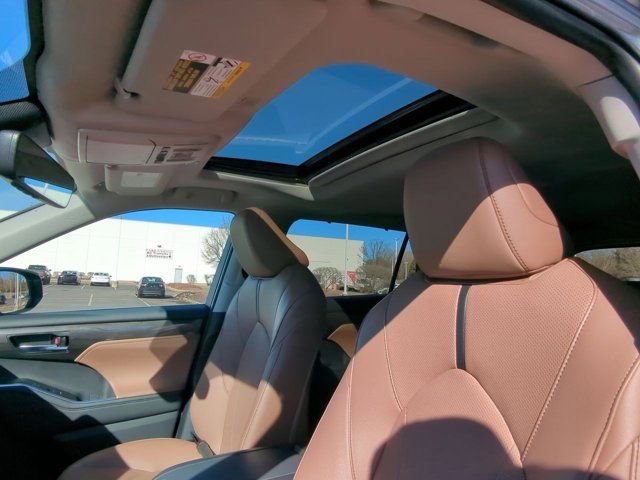 Certified 2025 Toyota Highlander Limited image 10