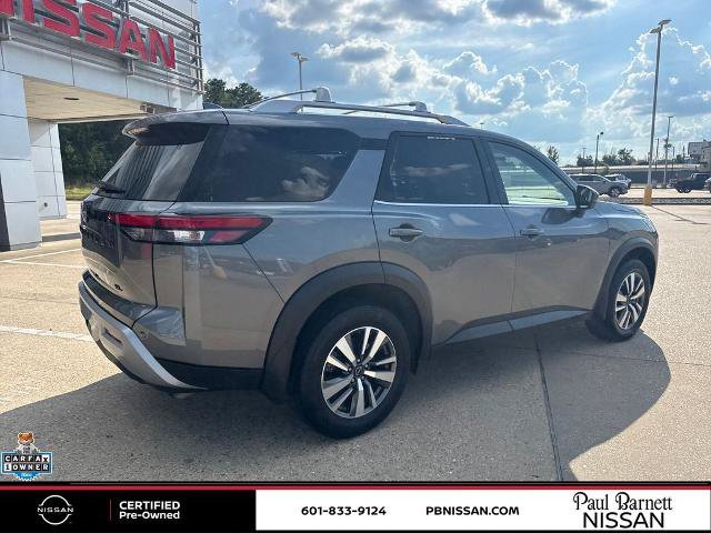 Certified 2025 Nissan Pathfinder SL w/ Black Appearance Package FWD image 8