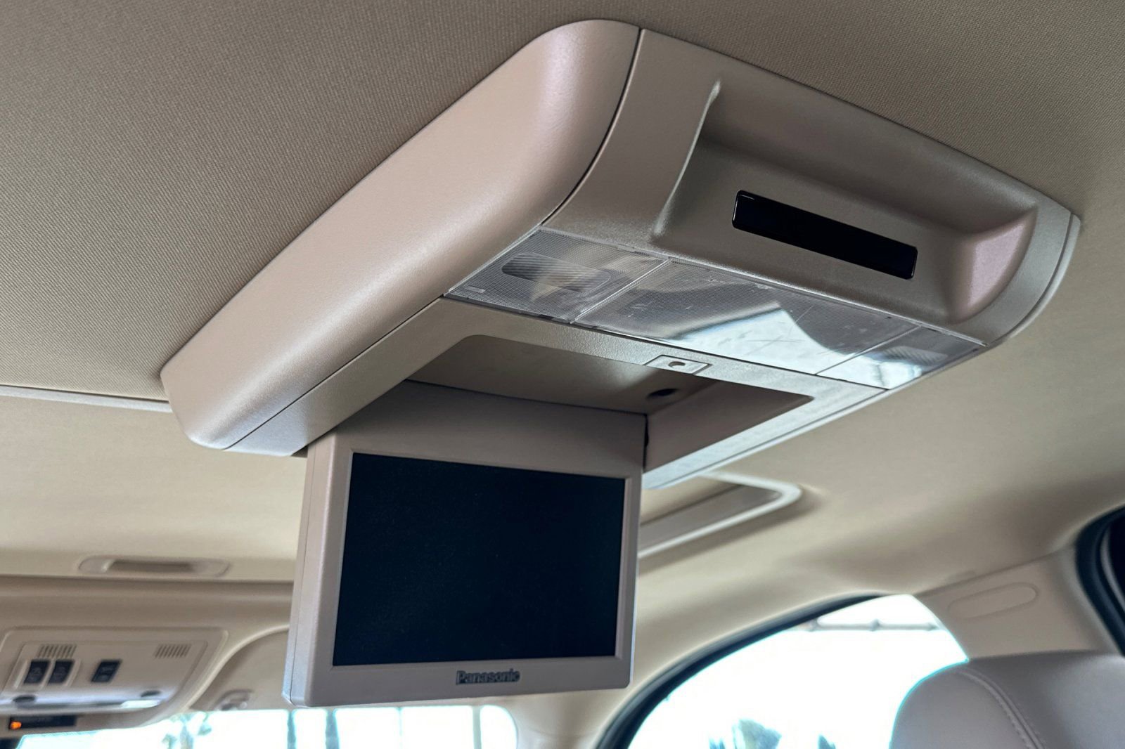 Used 2013 Chevrolet Tahoe LTZ image 15