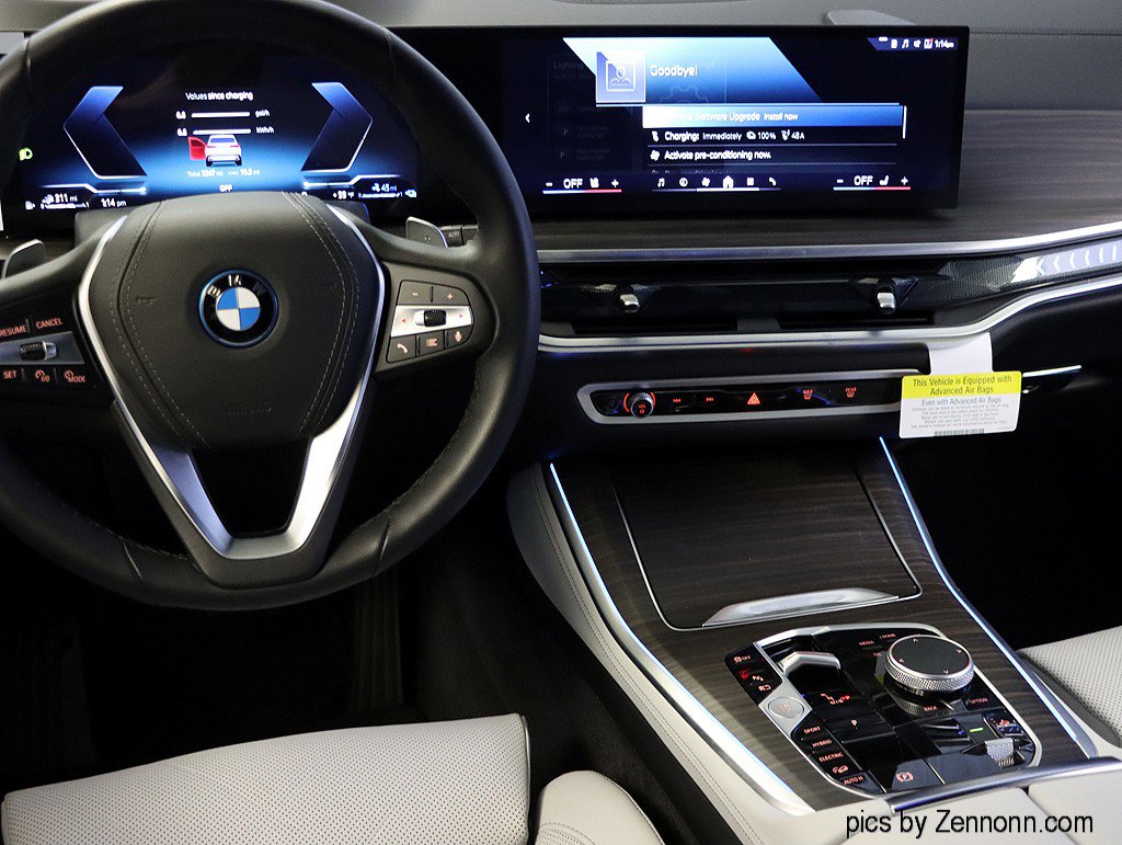 Used 2026 BMW X5 xDrive50e w/ Climate Comfort Package image 17