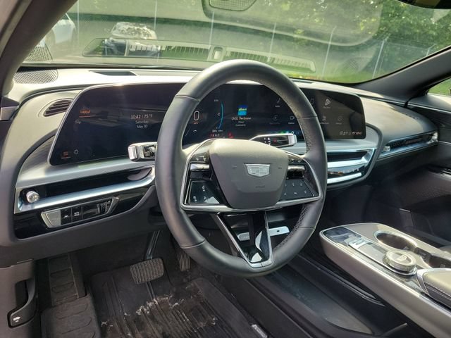 Certified 2024 Cadillac Lyriq Luxury AWD/4WD image 22