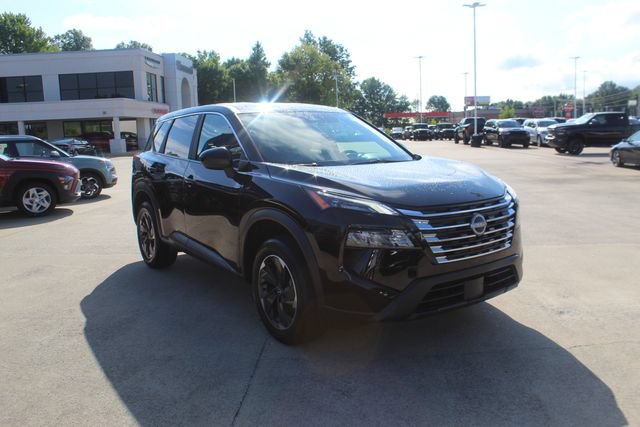 Used 2025 Nissan Rogue SV FWD image 11