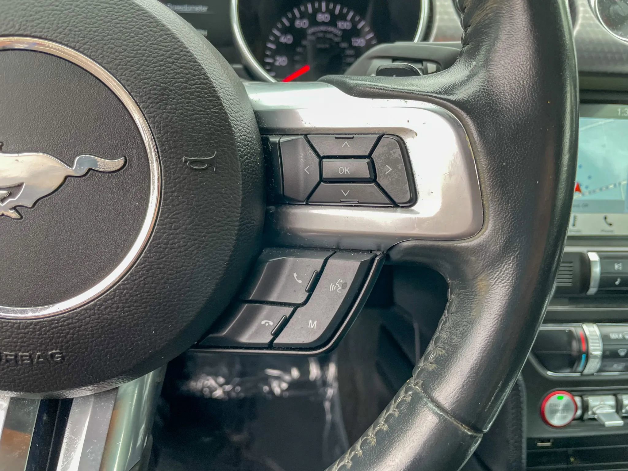 Used 2018 Ford Mustang Coupe w/ Ecoboost Performance Package image 17