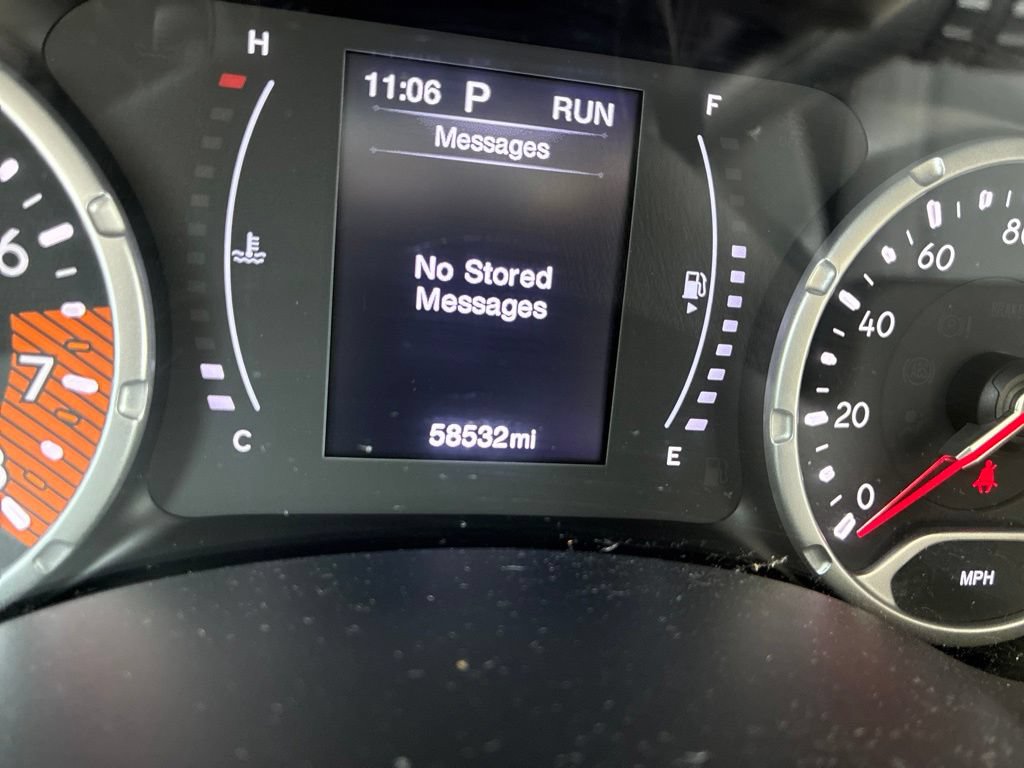 Used 2023 Jeep Renegade Latitude AWD/4WD image 17