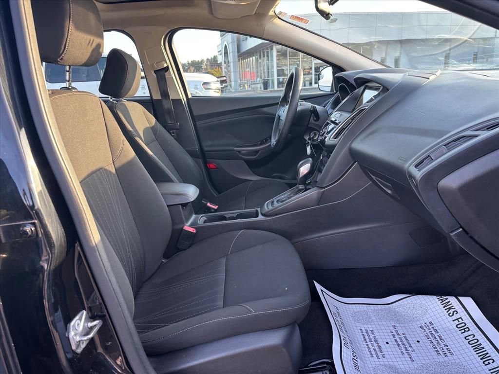 Used 2017 Ford Focus SEL image 15
