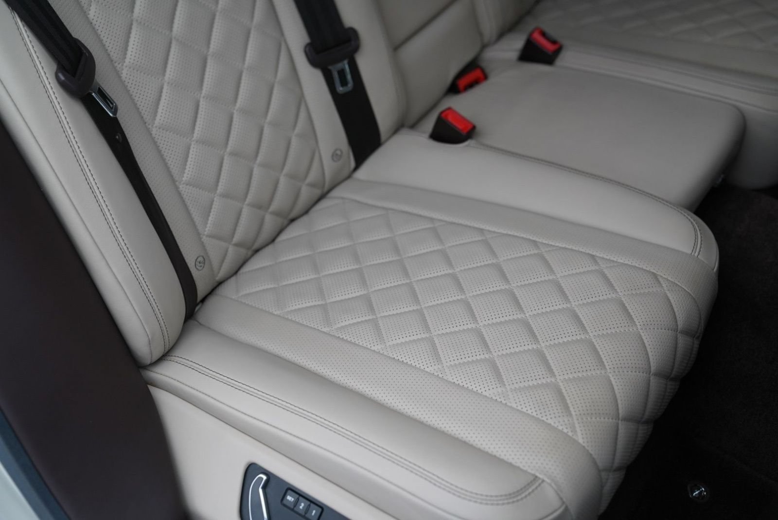 Used 2017 Bentley Flying Spur W12 AWD/4WD image 54