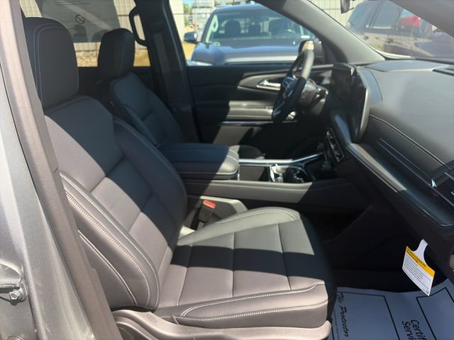 New 2027 Chevrolet Traverse LT w/ LPO, Floor Liner Package AWD/4WD image 30