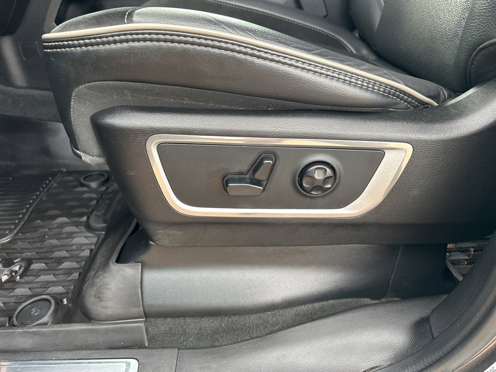 Used 2019 RAM 1500 Laramie w/ Sport Appearance Package image 14