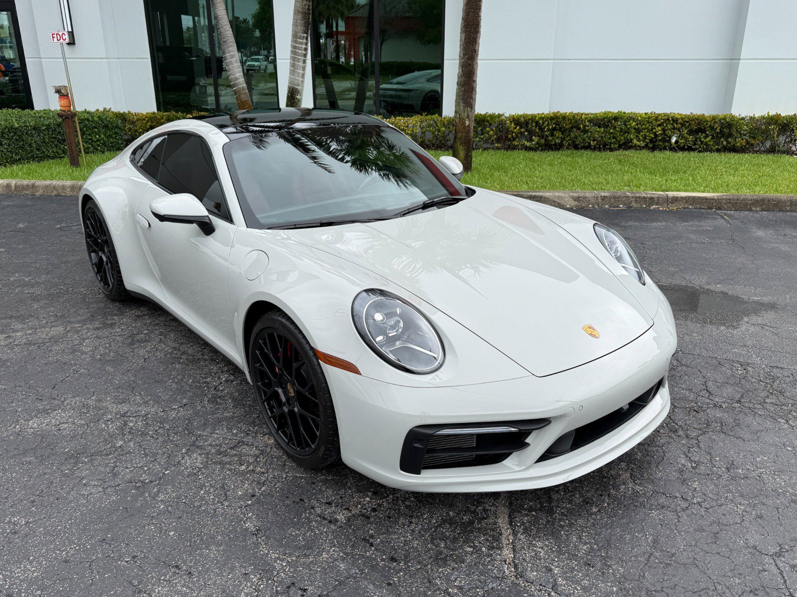 Used 2022 Porsche 911 Carrera 4S AWD/4WD image 5