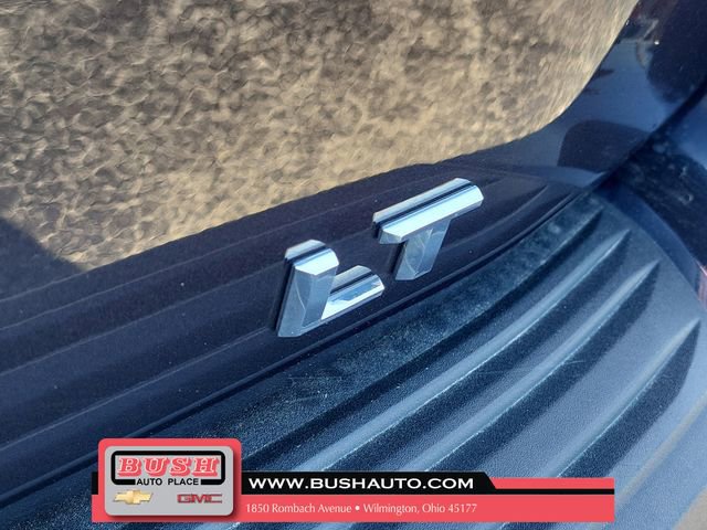 Used 2023 Chevrolet Suburban LT w/ LT Signature Plus Package image 7