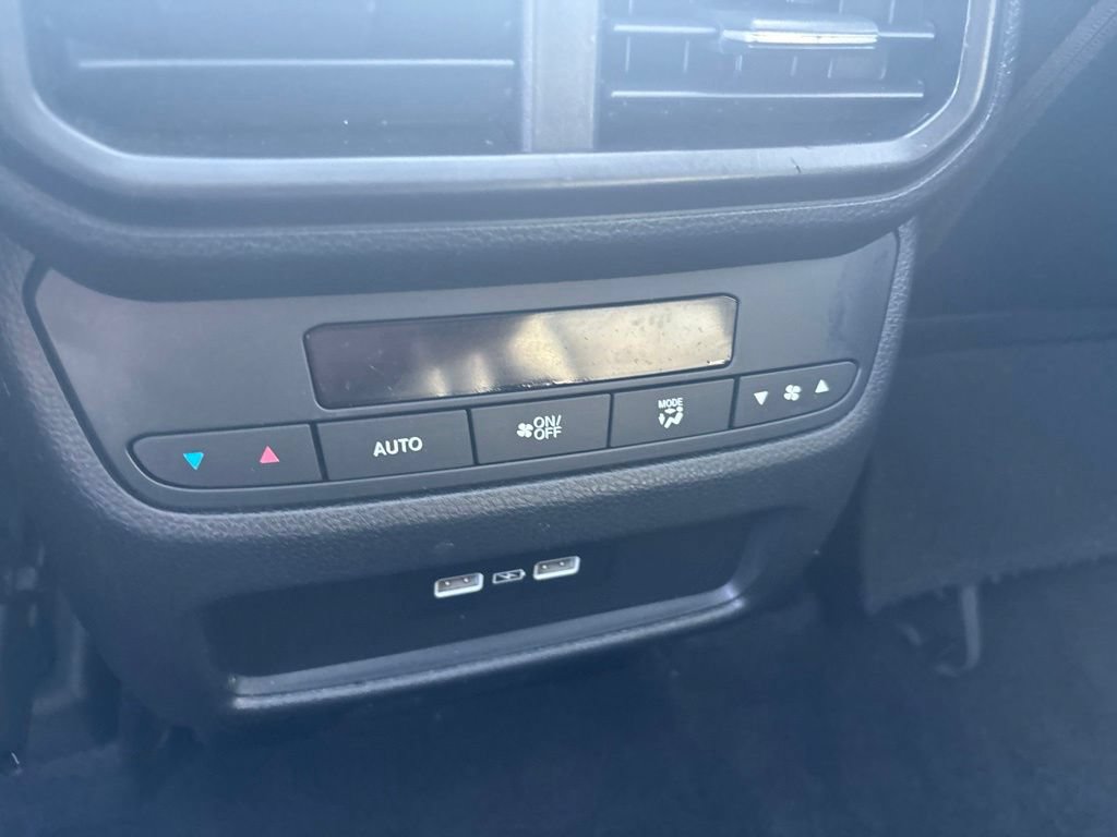Used 2023 Honda Pilot Touring image 25