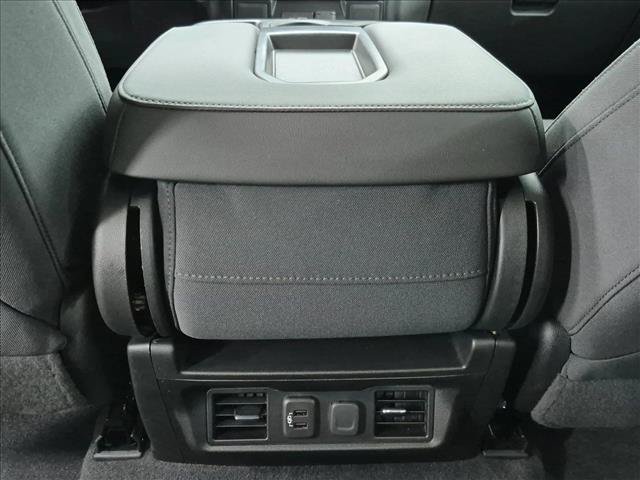 Used 2020 Chevrolet Silverado 1500 LT w/ All-Star Edition RWD image 16