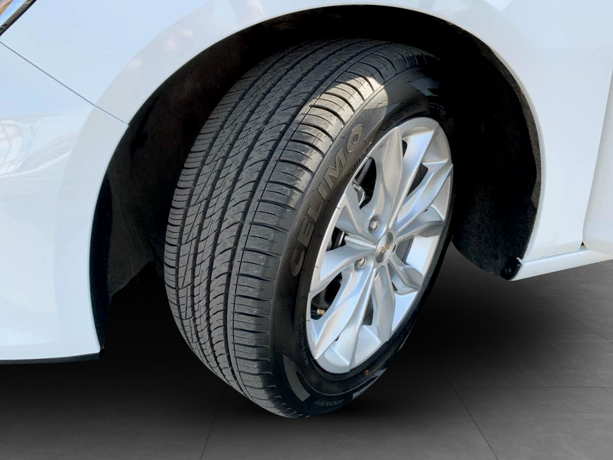 Used 2024 Chevrolet Malibu LT FWD image 12