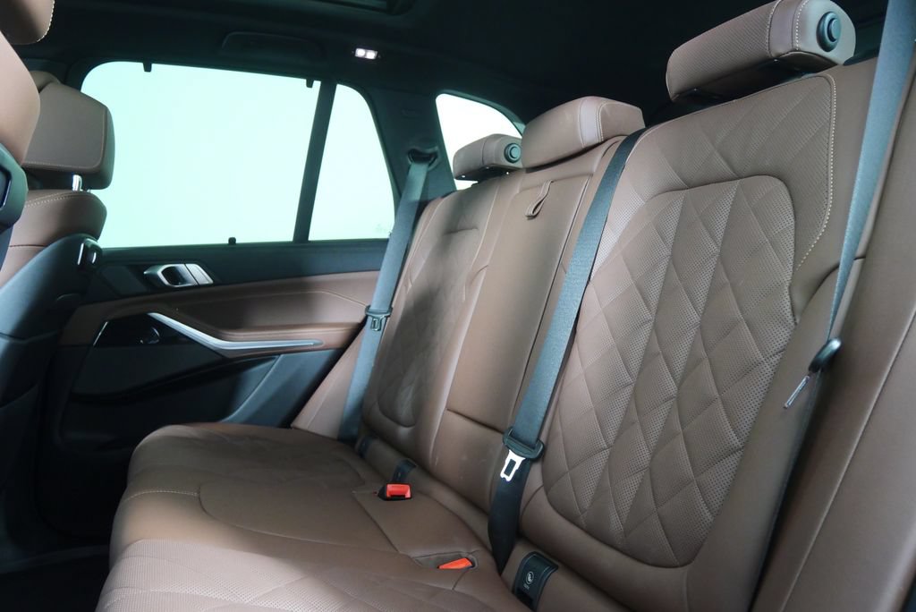 Certified 2026 BMW X5 M60i AWD/4WD image 16