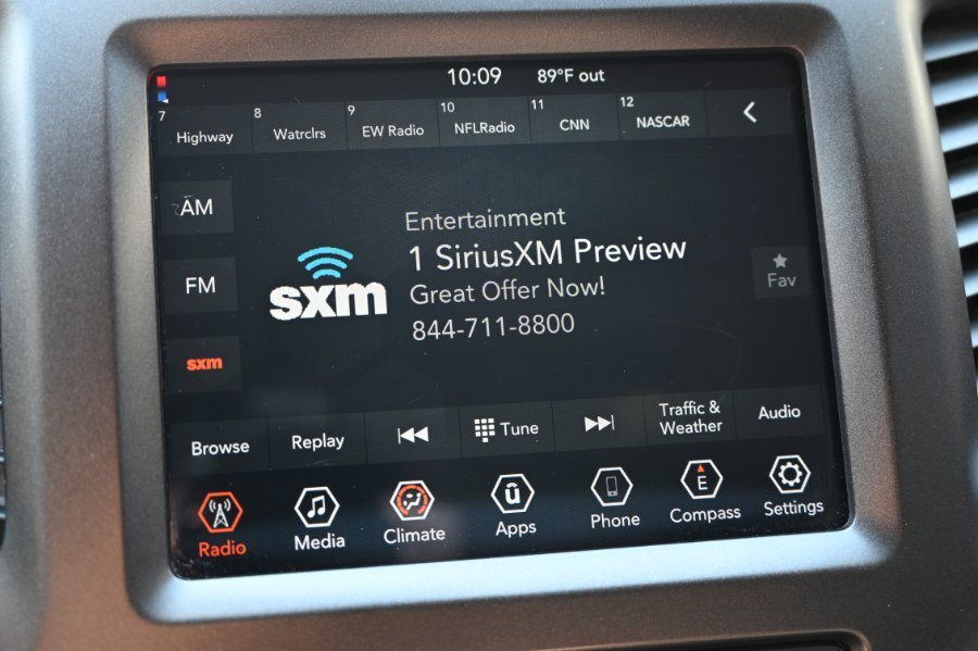 Used 2020 Jeep Cherokee Trailhawk AWD/4WD image 18