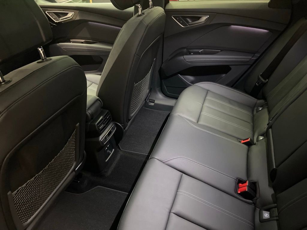 New 2026 Audi Q4 e-tron Premium image 5