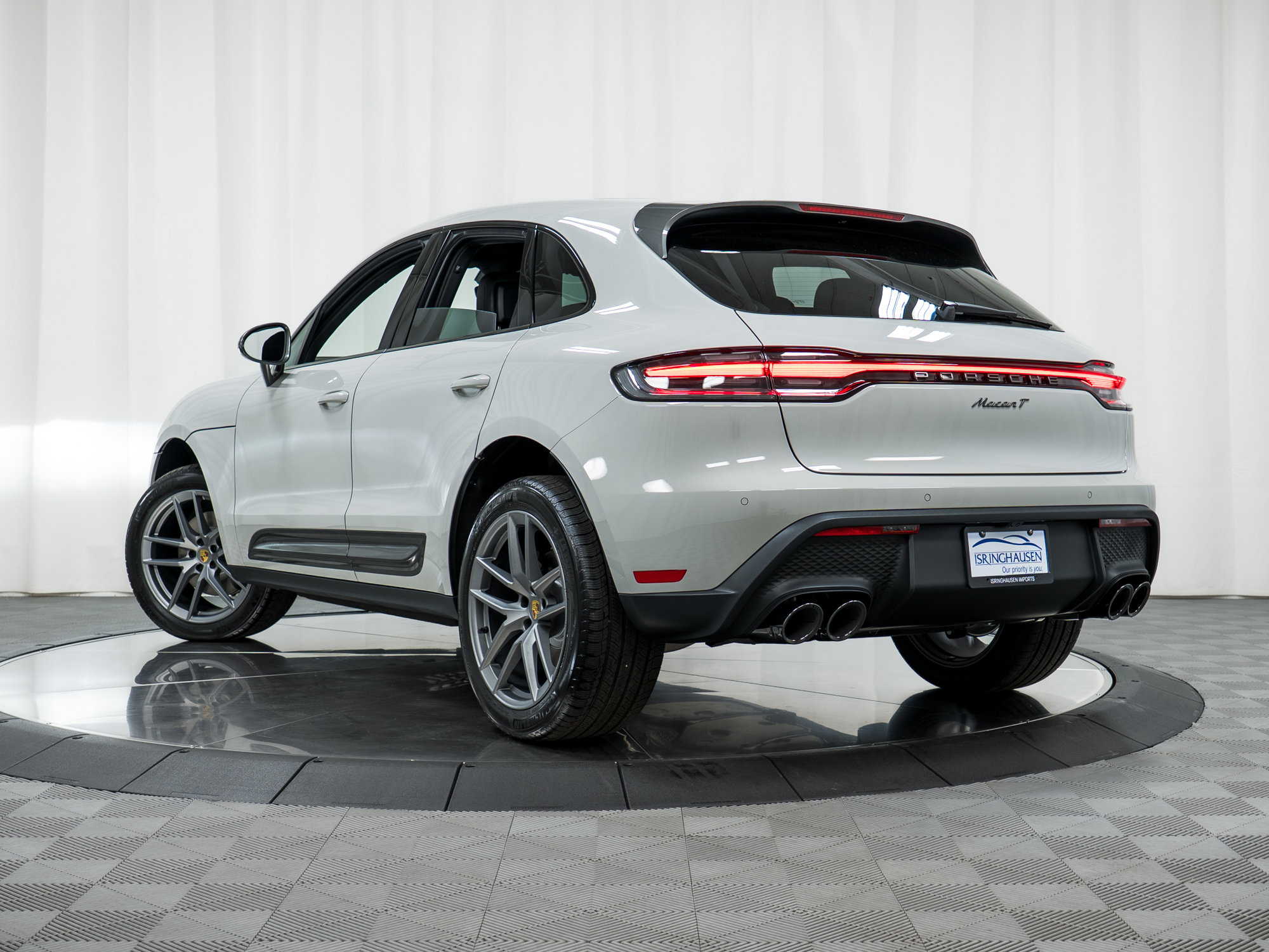 New 2025 Porsche Macan Turbo image 33