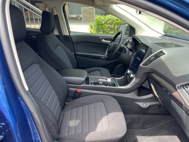New 2024 Ford Edge SE w/ Black Appearance Package image 6