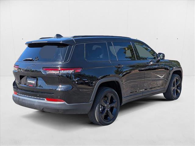 Used 2022 Jeep Grand Cherokee L Laredo image 5