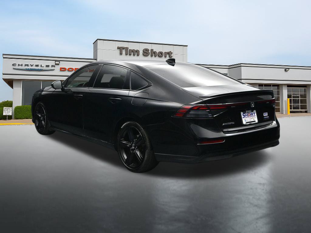 Used 2025 Honda Accord Sport image 3