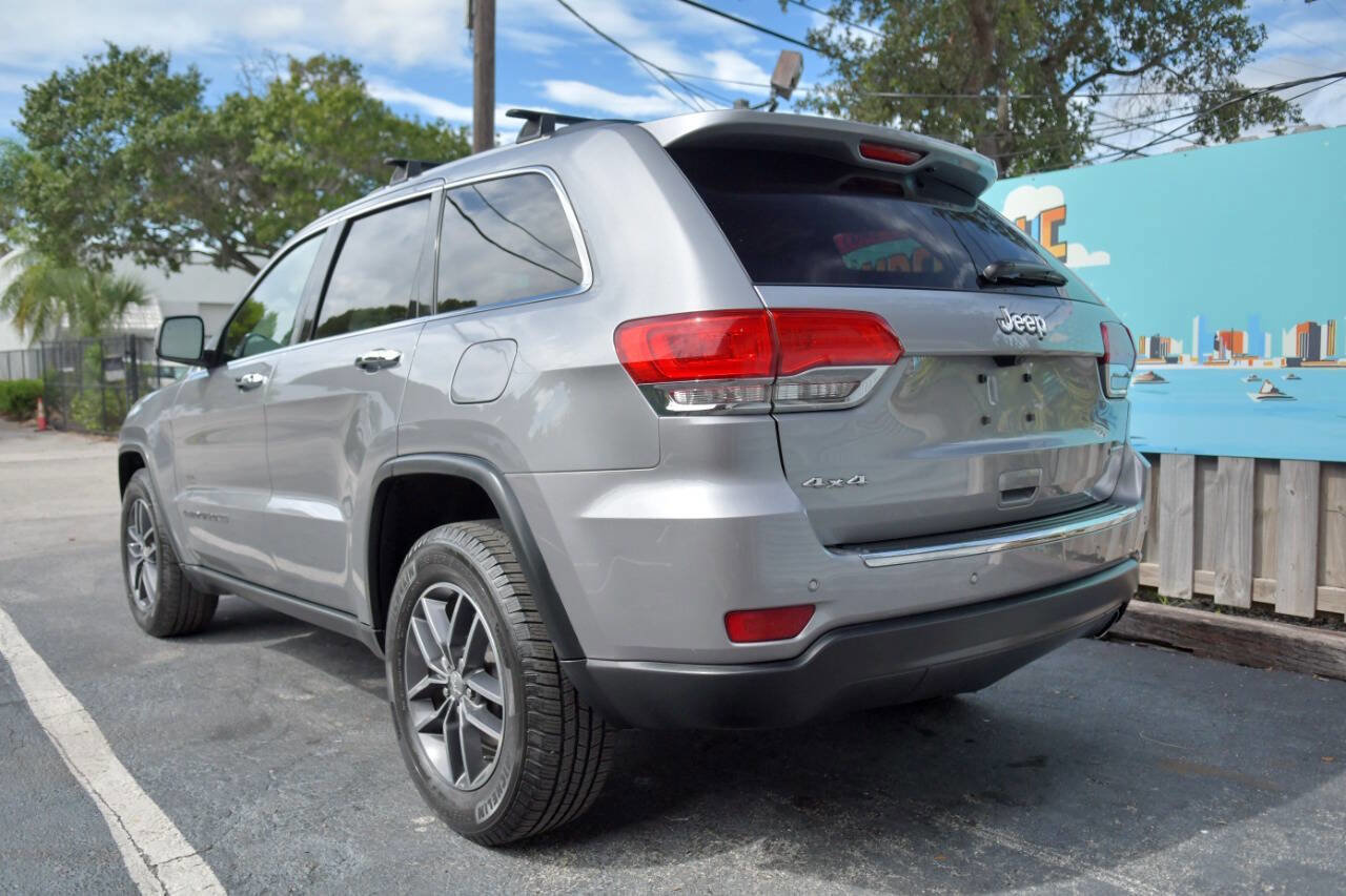 Used 2018 Jeep Grand Cherokee Limited AWD/4WD image 7