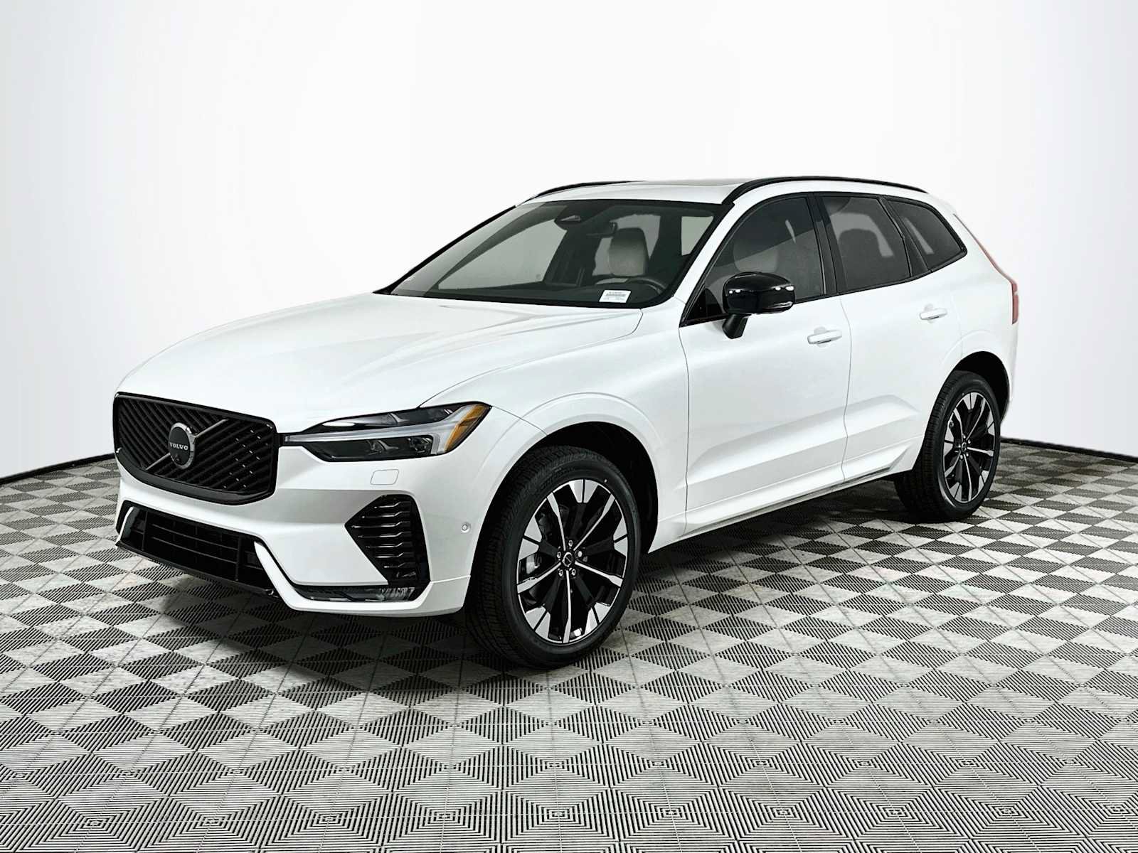 New 2026 Volvo XC60 B5 Plus w/ Protection Package Premier AWD/4WD image 3
