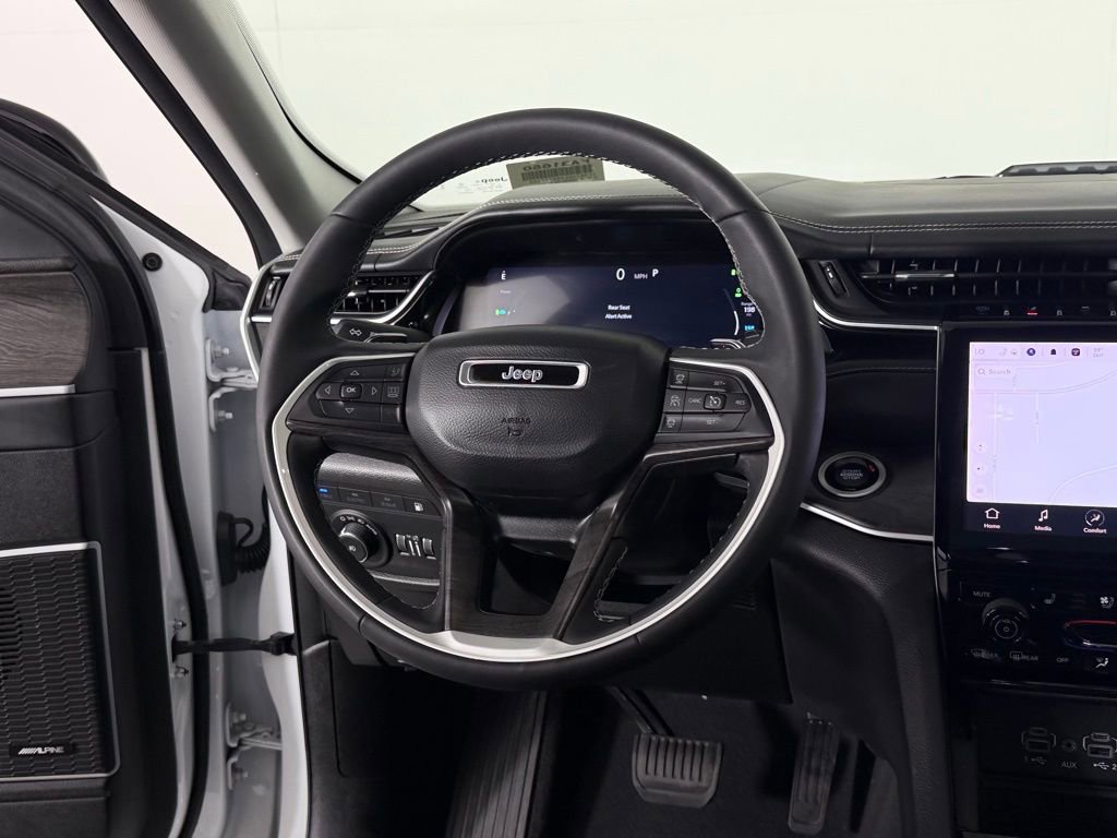 Used 2022 Jeep Grand Cherokee Limited 4xe w/ Luxury Tech Group II image 14