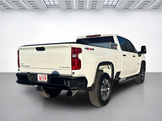 Used 2025 Chevrolet Silverado 2500 Custom w/ Custom Value Package image 4