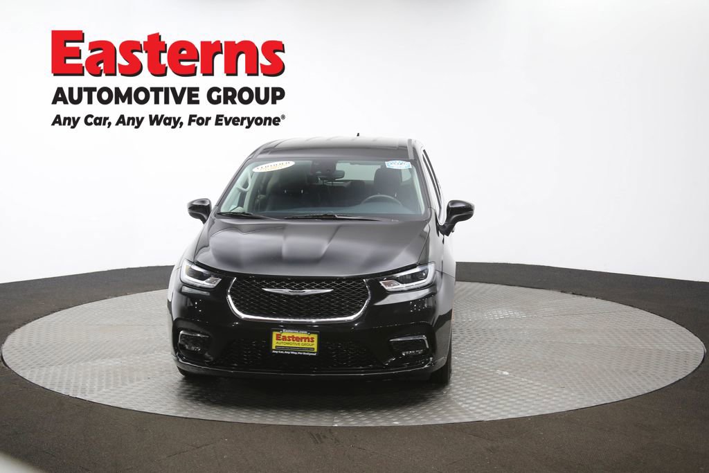 Used 2023 Chrysler Pacifica Touring-L image 52