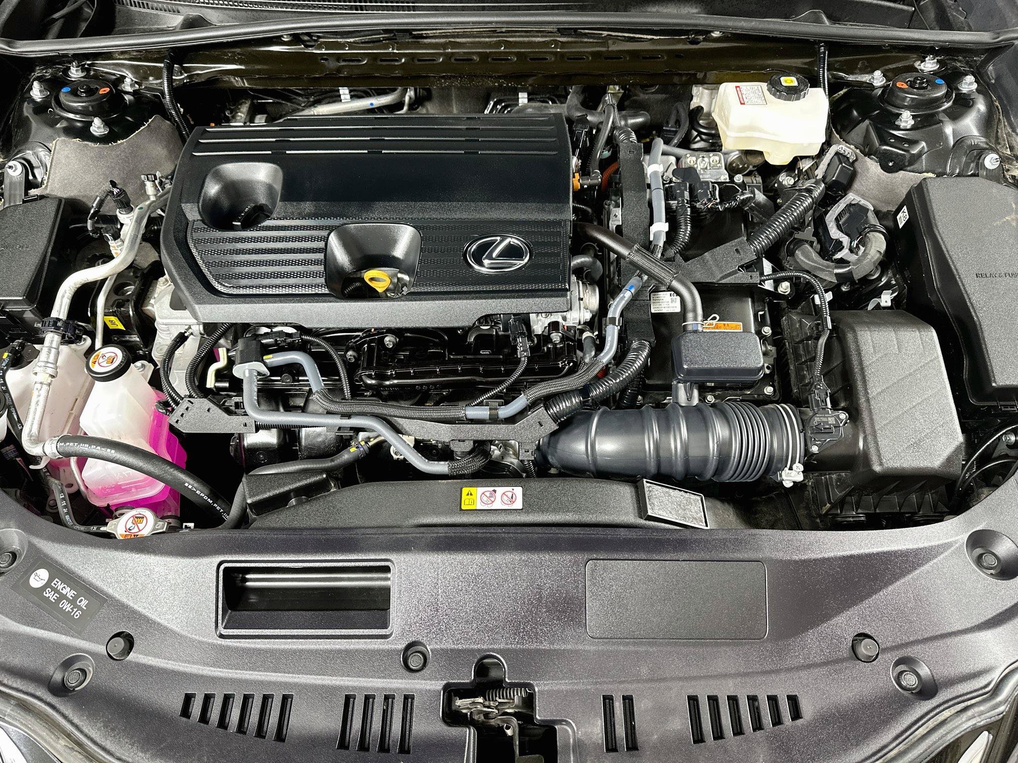 Certified 2025 Lexus ES 300h w/ Accessory Package (Z2) FWD image 28