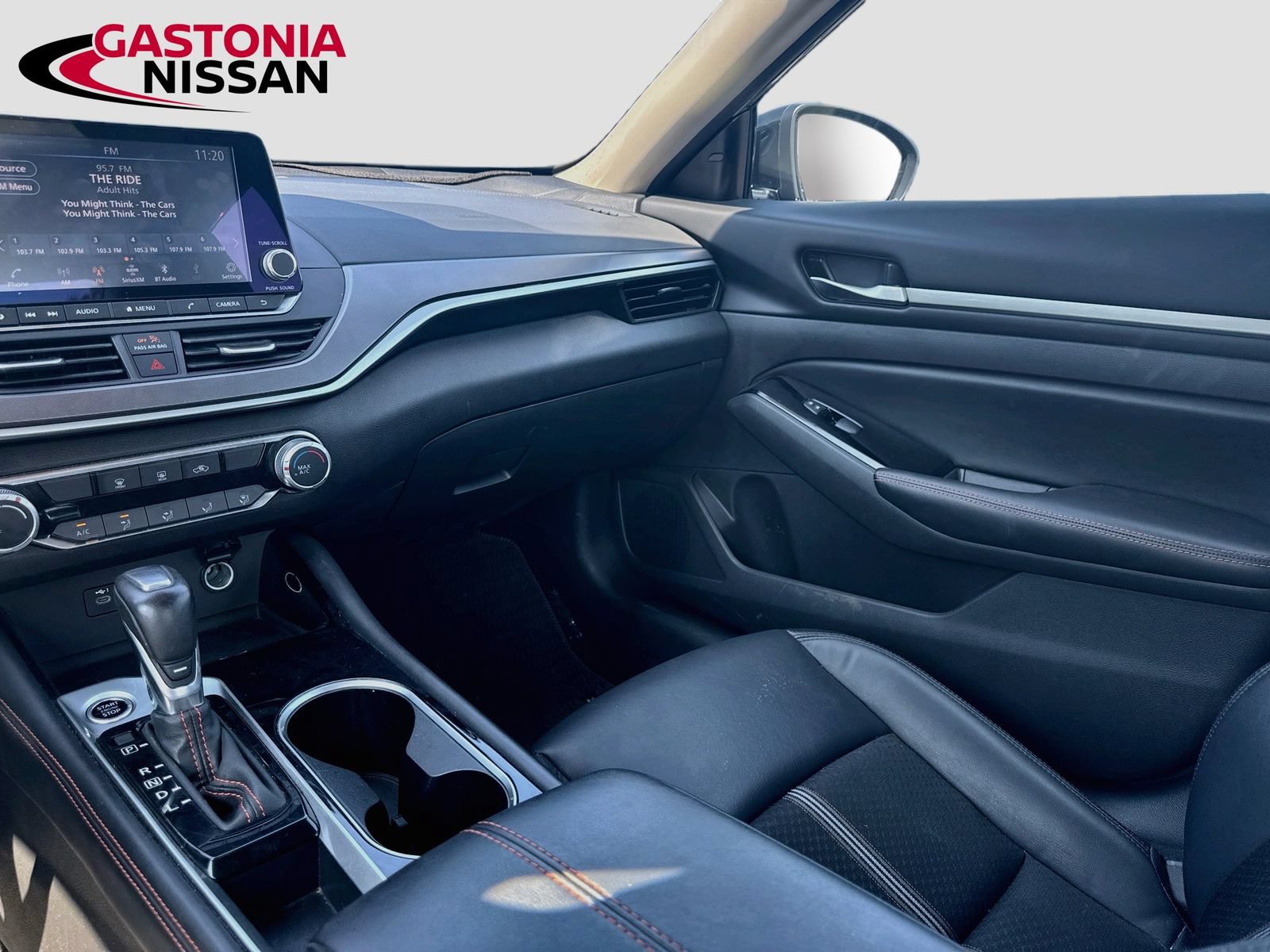 Used 2024 Nissan Altima 2.5 SR FWD image 30