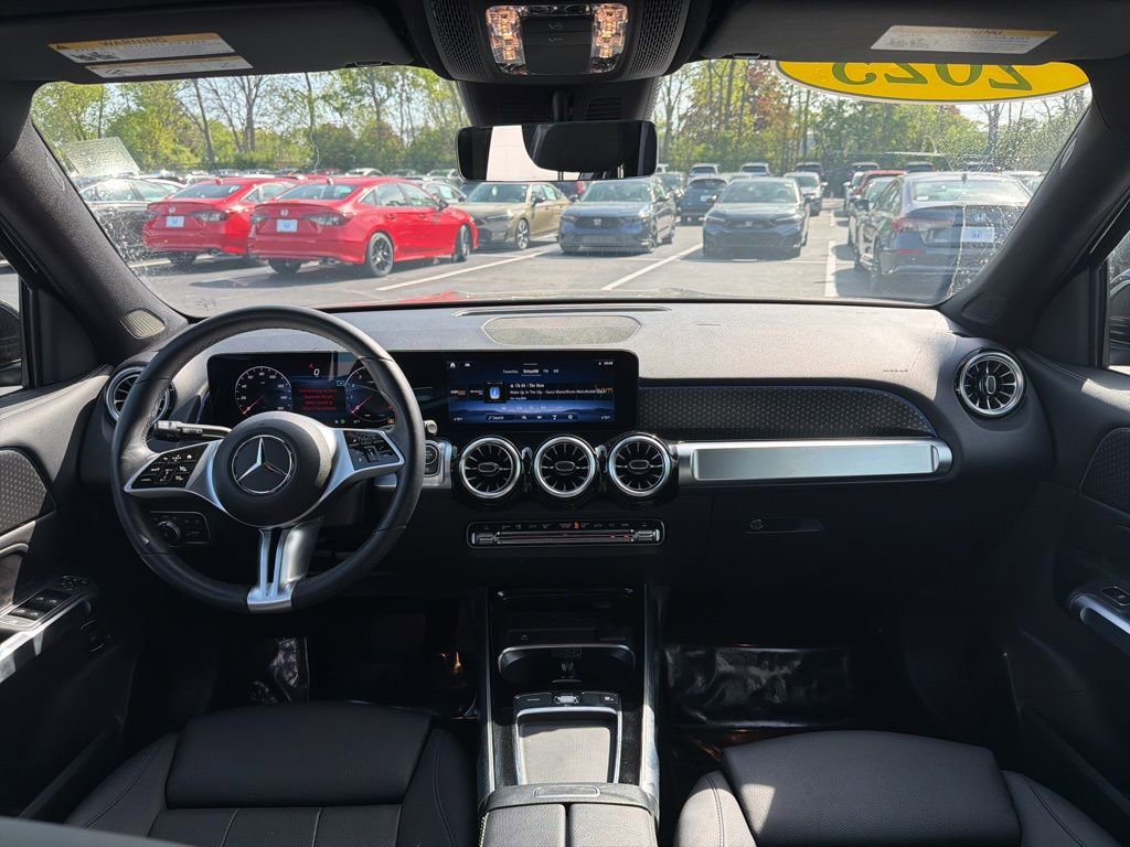 Used 2025 Mercedes-Benz GLB 250 image 9