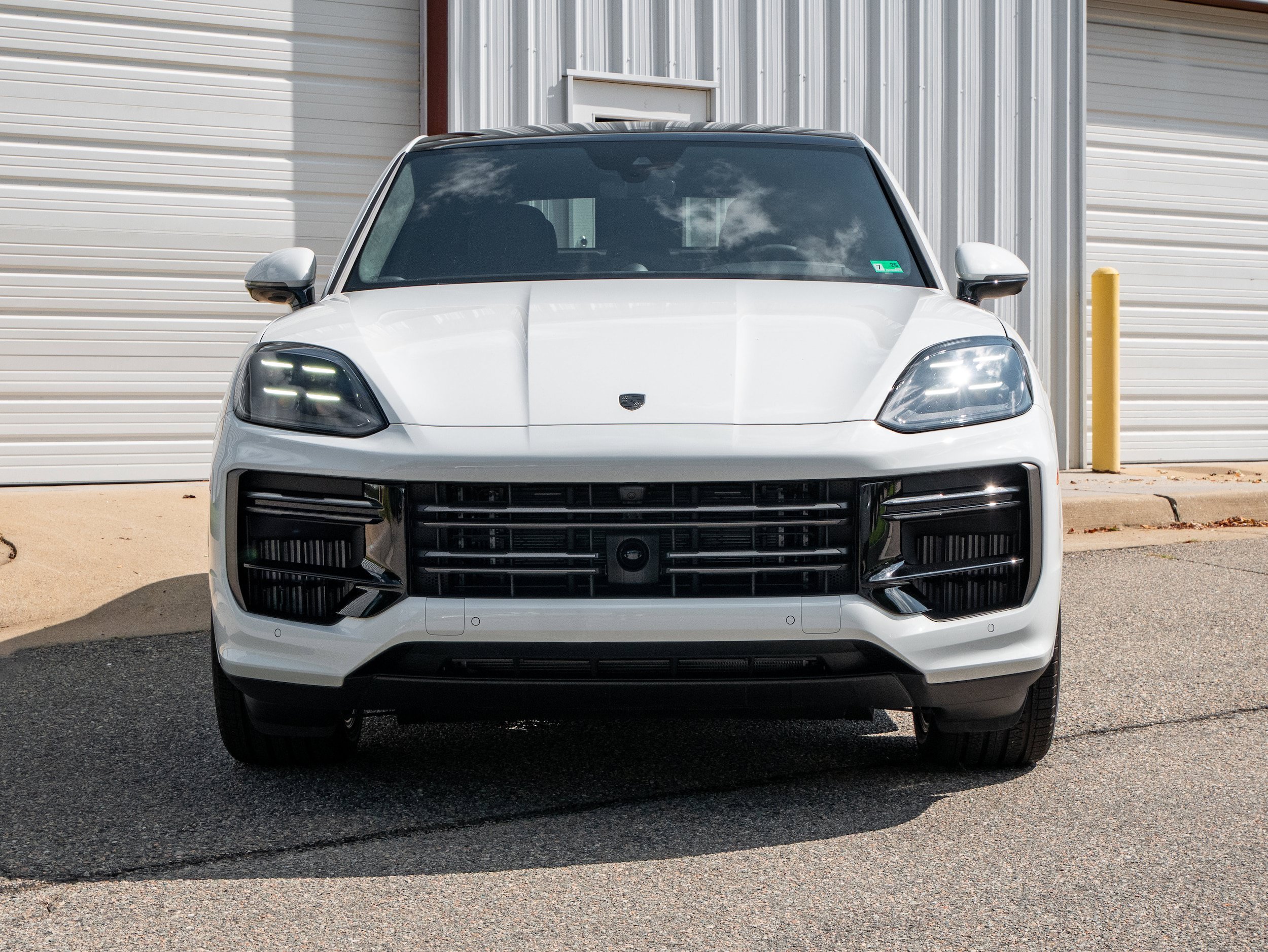 New 2025 Porsche Cayenne Turbo AWD/4WD image 10