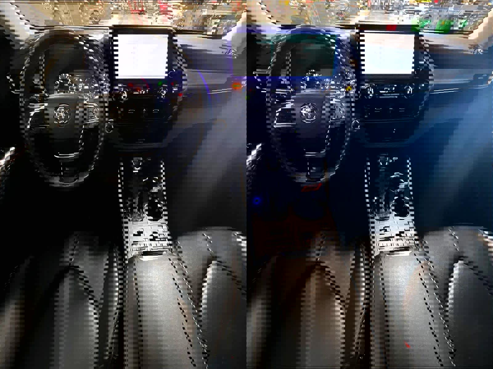 Used 2024 Toyota Highlander XLE image 22