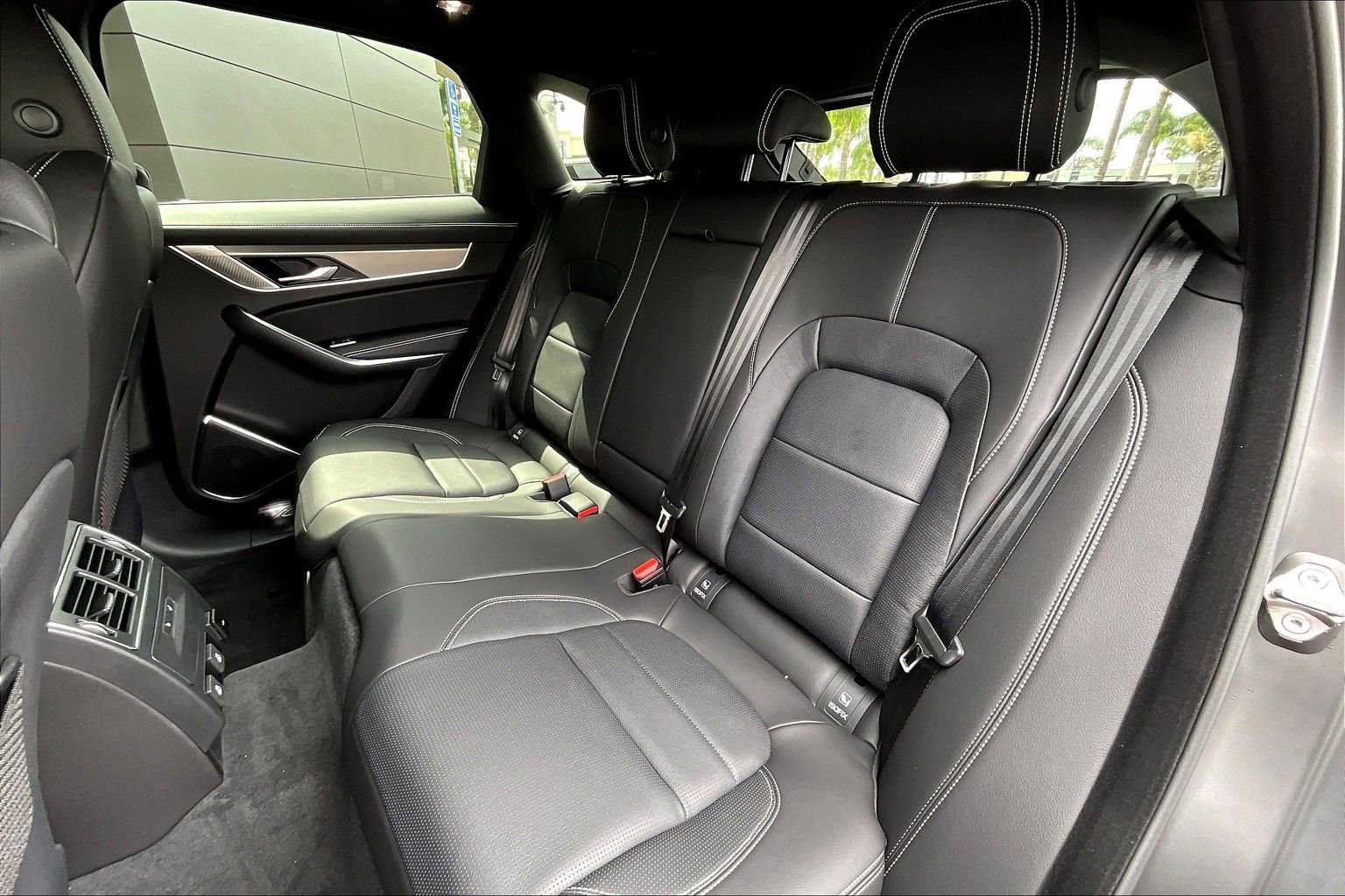 New 2026 Jaguar F-PACE R-Dynamic S image 10