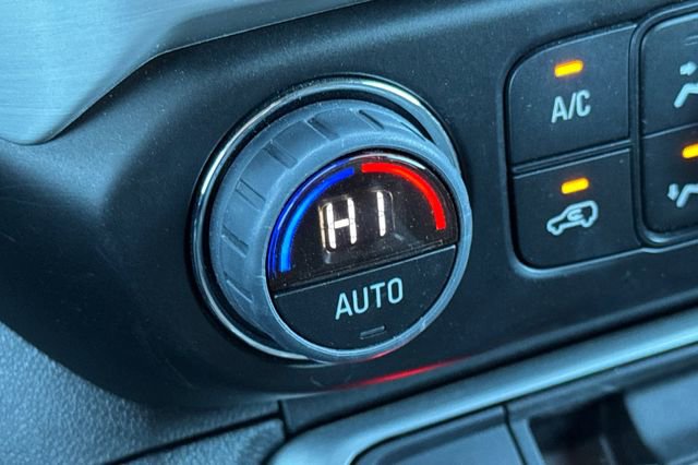 Used 2023 GMC Acadia SLE image 30