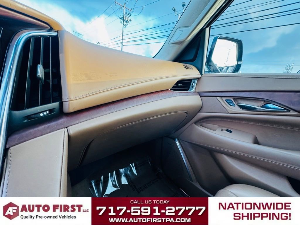 Used 2016 Cadillac Escalade ESV Platinum image 18