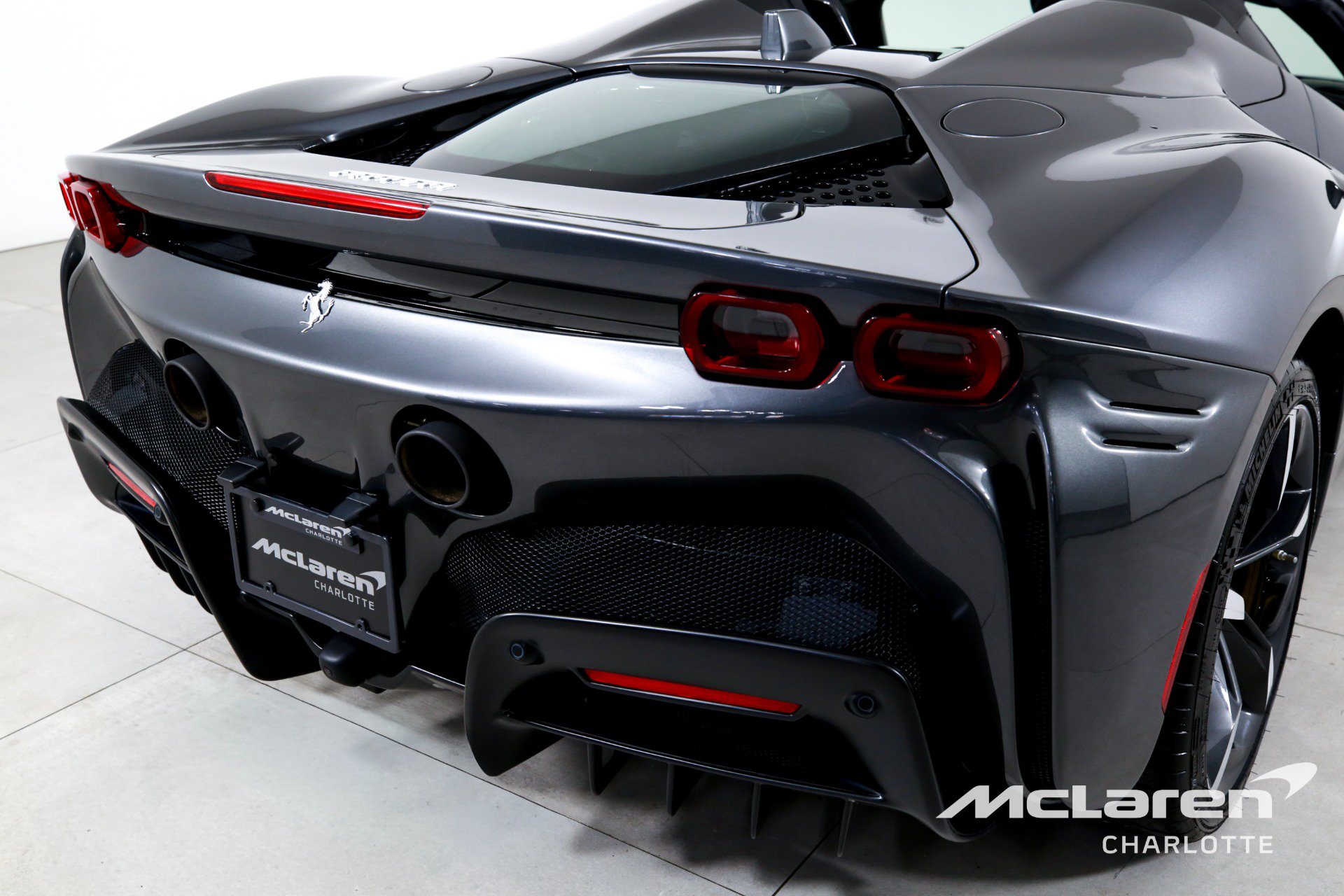 Used 2022 Ferrari SF90 Spider AWD/4WD image 31