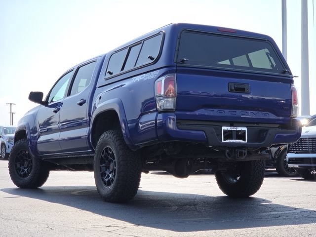 Used 2022 Toyota Tacoma TRD Sport w/ TRD Premium Sport Package AWD/4WD image 17