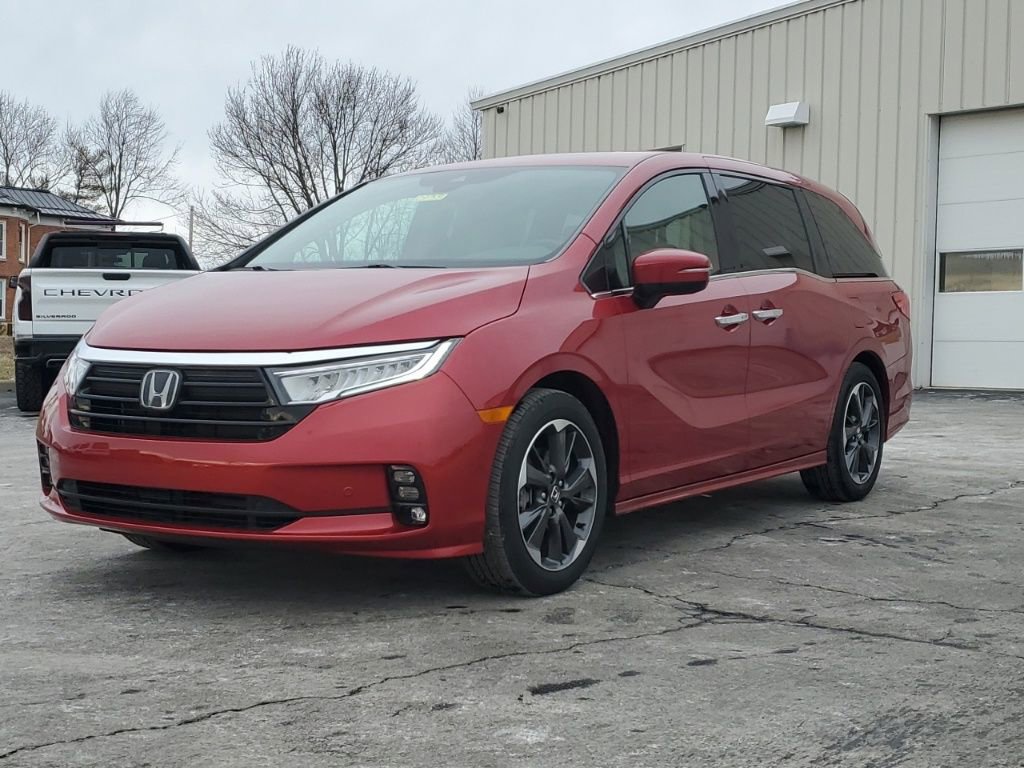 Certified 2024 Honda Odyssey Elite image 3