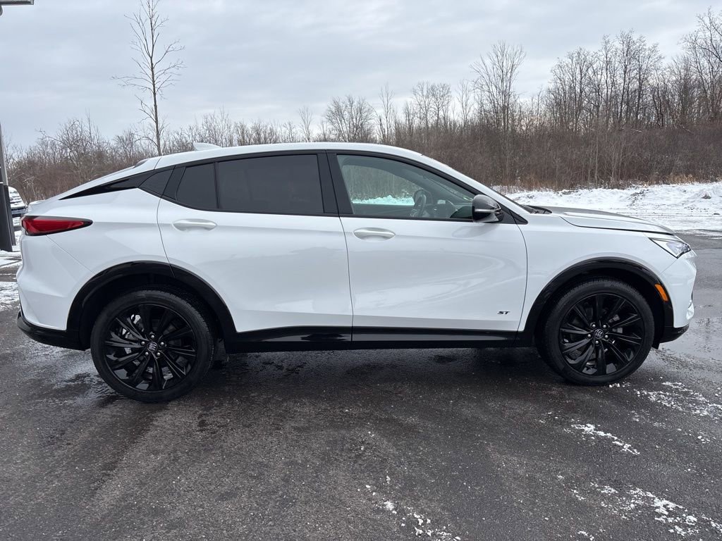 Used 2025 Buick Envista Sport Touring w/ Experience Buick Package image 8