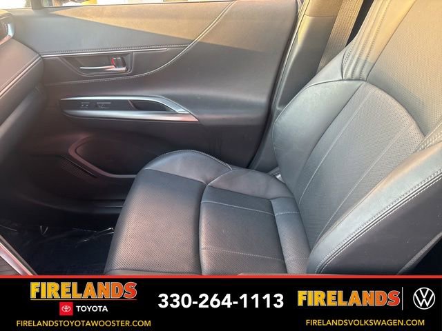 Used 2023 Toyota Venza Limited image 12