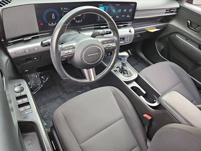 Used 2025 Hyundai Kona SEL FWD image 10