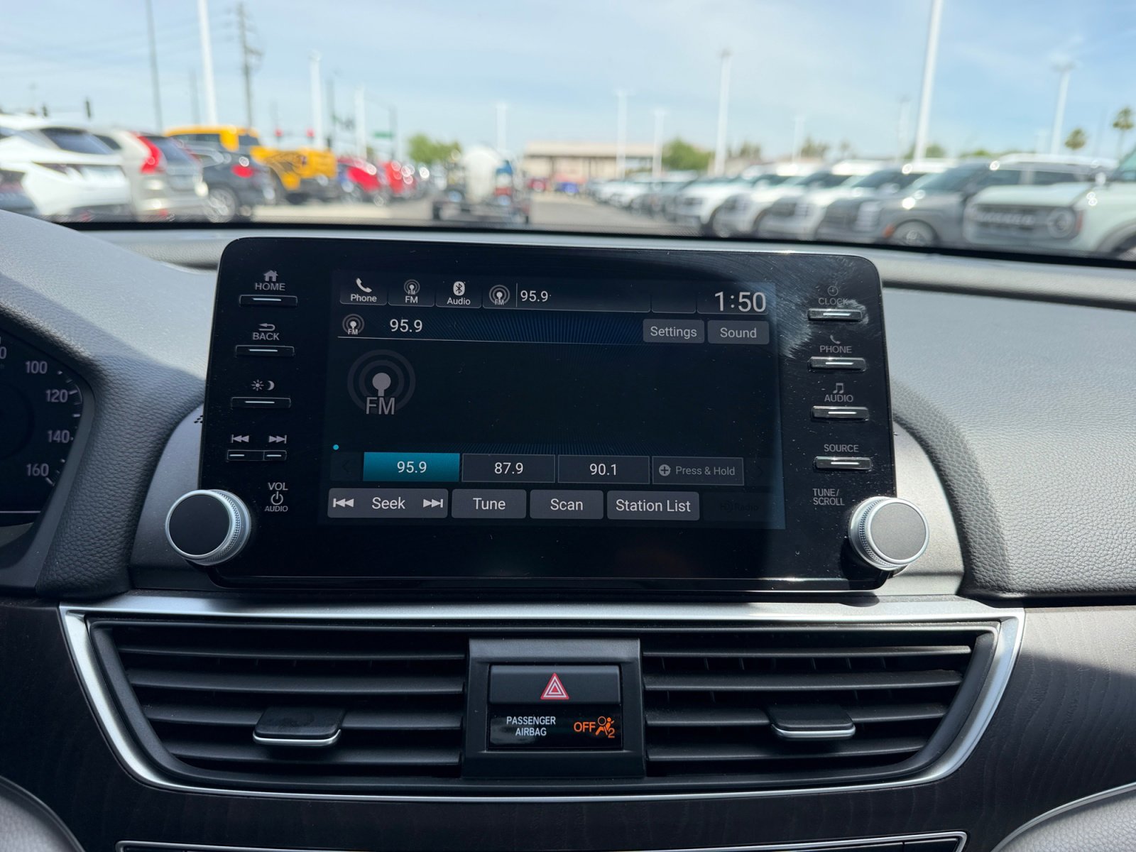 Used 2018 Honda Accord EX-L image 25