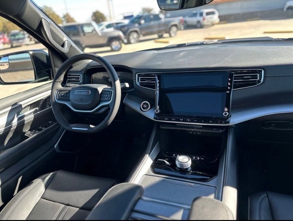 New 2026 Jeep Grand Wagoneer Limited image 18