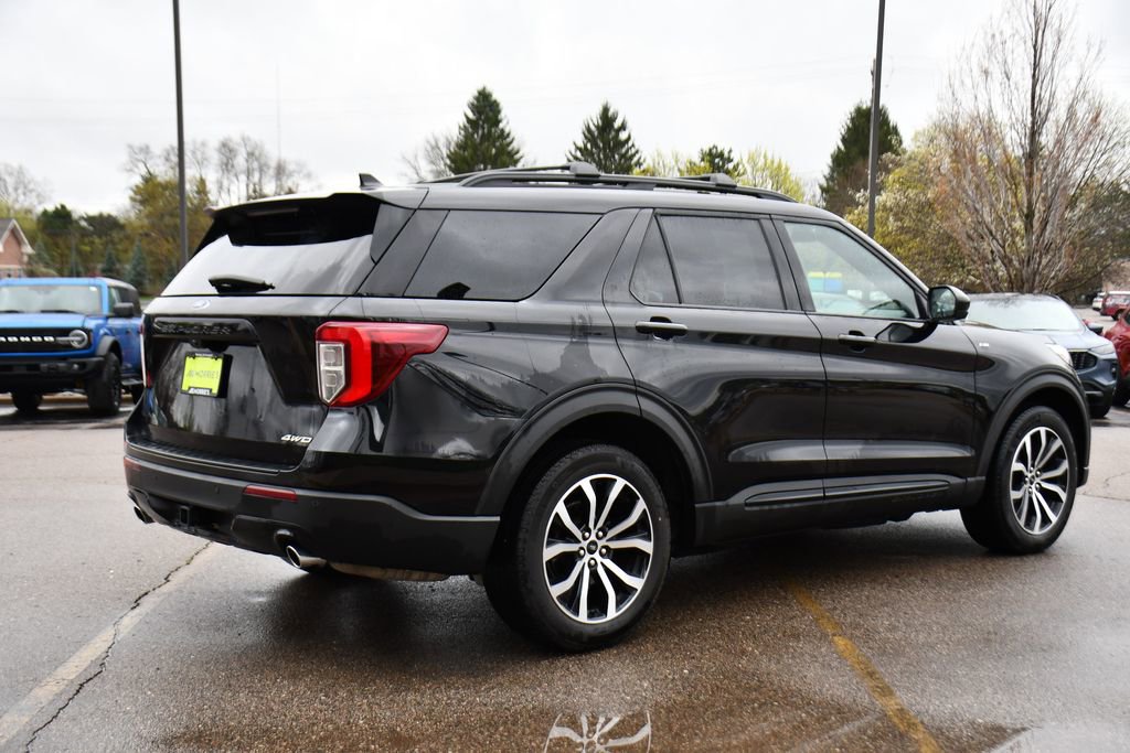 Used 2023 Ford Explorer ST-Line w/ Class IV Trailer Tow Package AWD/4WD image 6