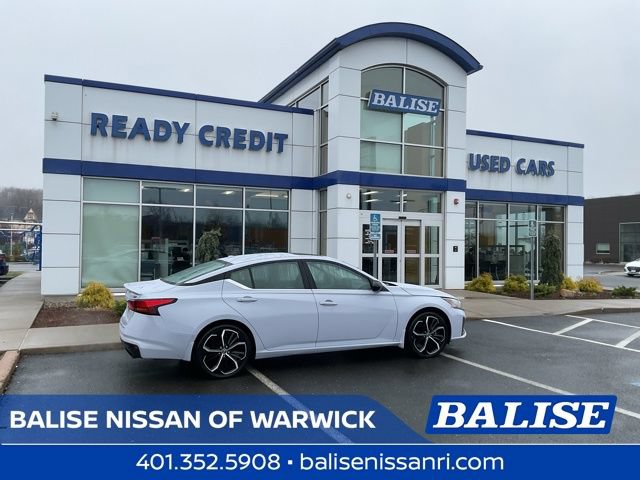 Used 2023 Nissan Altima 2.5 SR w/ SR Premium Package FWD image 1