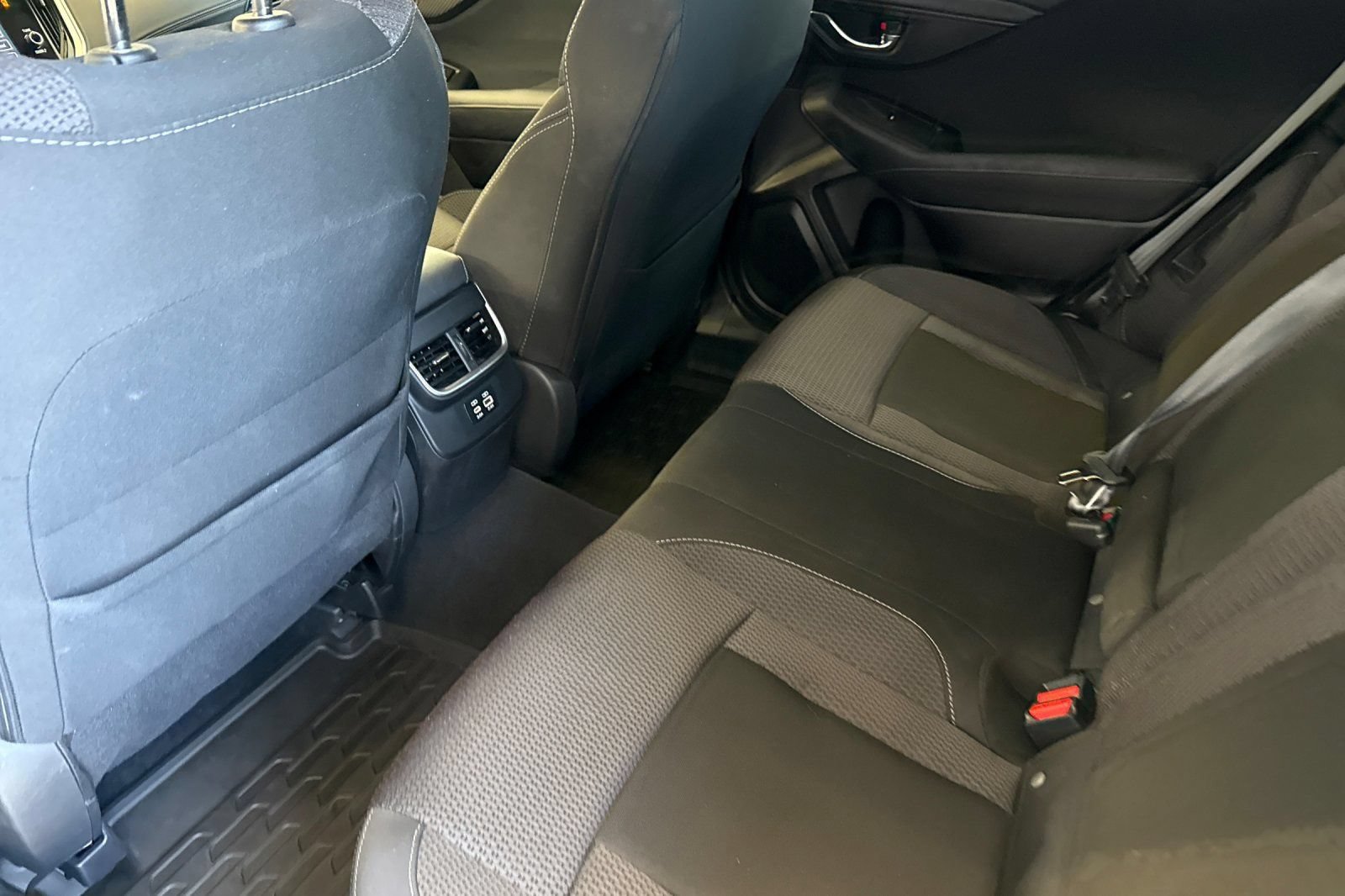 Used 2025 Subaru Outback Premium AWD/4WD image 12